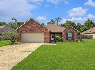 22225 Moss St, Ponchatoula, LA 70454