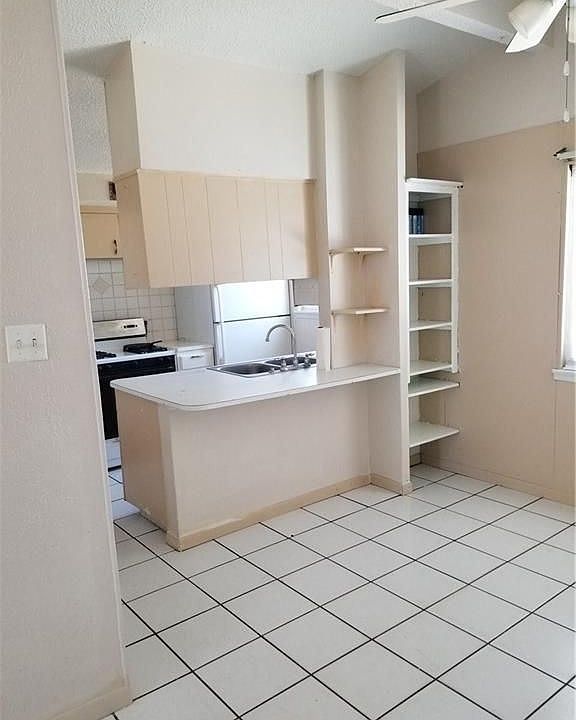 1st image of 412 Kelvin Ave
