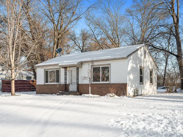 25 West Rd, Circle Pines, MN 55014