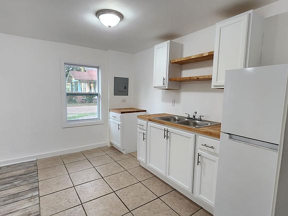 2nd image of 610 N 77th Ave #610