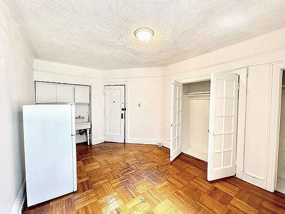 2nd image of 200 Sterling St #3H