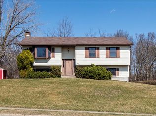 24 Fortune Rd E, Middletown, NY 10941