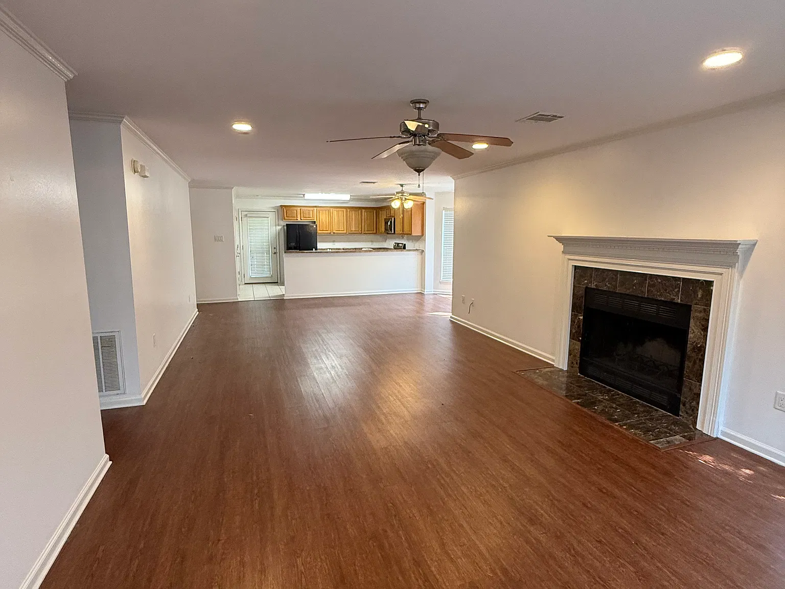 529 Versailles Blvd — Photo 2