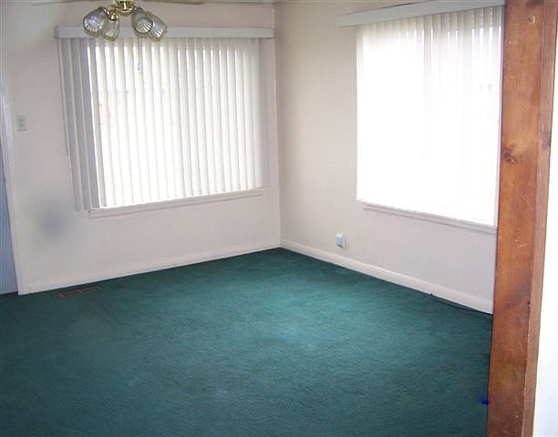 My Management Company Home for Rent 1 Bedroom 1 Bath Living Room_08252018