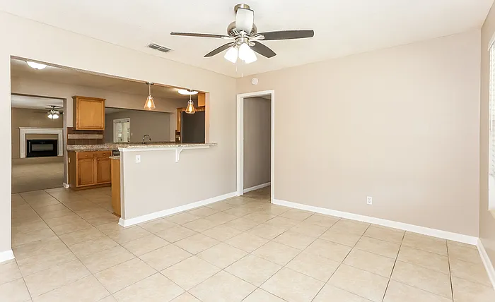 3134 Dalehurst Dr W — Photo 6