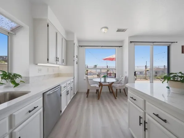 2345 Country View Gln, Escondido, CA 92026