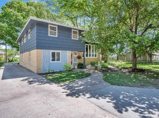 320 S Weaver St, Hesston, KS 67062