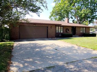 1200 8th Ave, Fulton, IL 61252