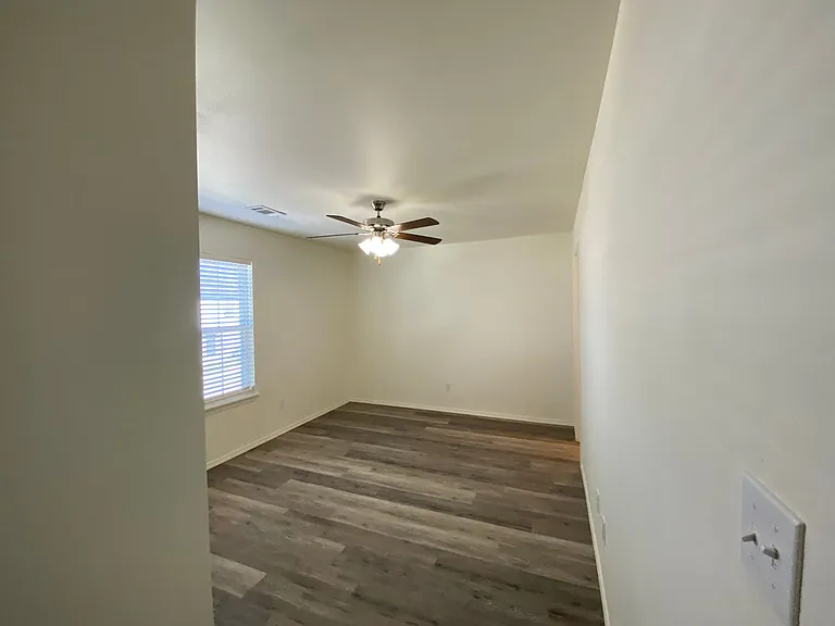 4211 Sante Fe Sq — Photo 56