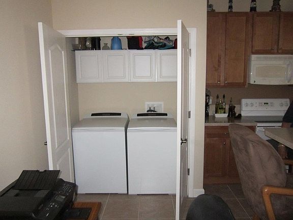 4th image of 281 Catriona Dr