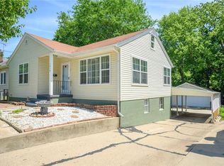 1219 40th St, Des Moines, IA 50311