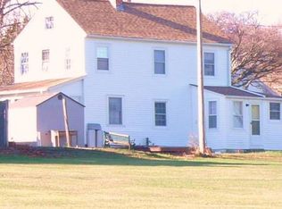 11 Golf St, Groton, CT 06340