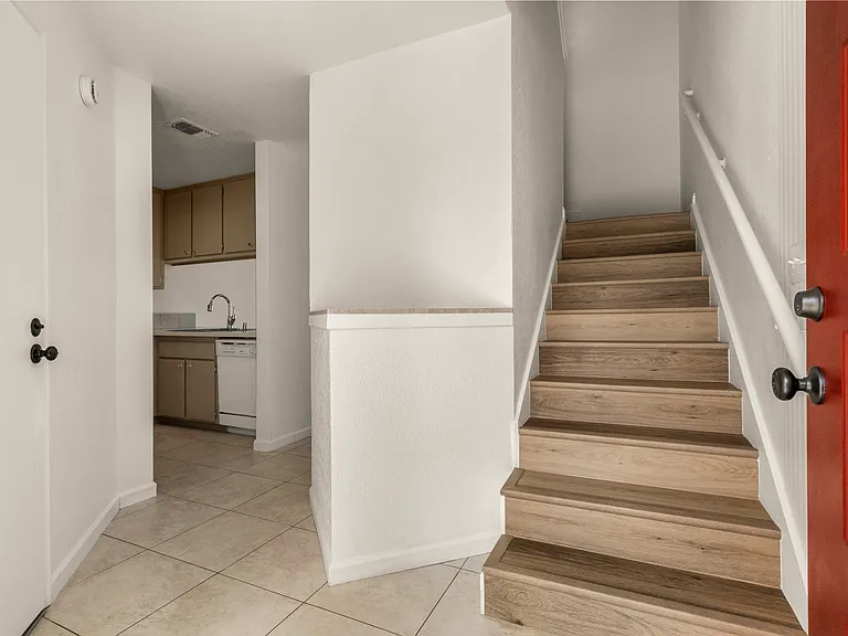 5607 Walnut Ave #9 — Photo 6