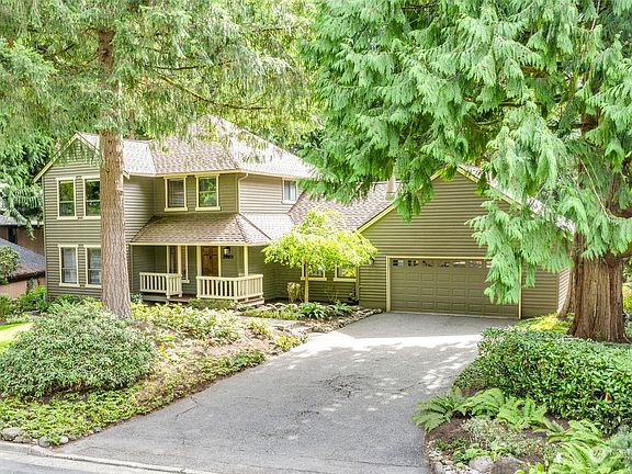 2nd image of 20611 NE 37th Way
