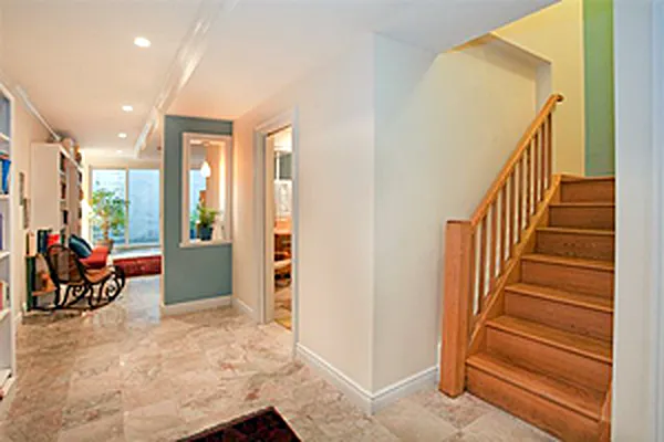 Sold by Warren Lewis Realty | media 28