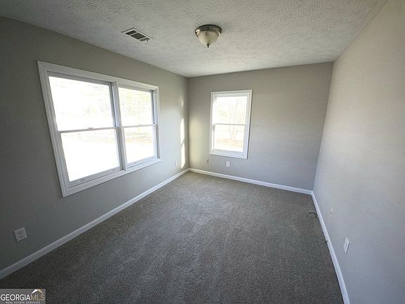 3rd image of 2462 Sharpsburg McCullum Rd