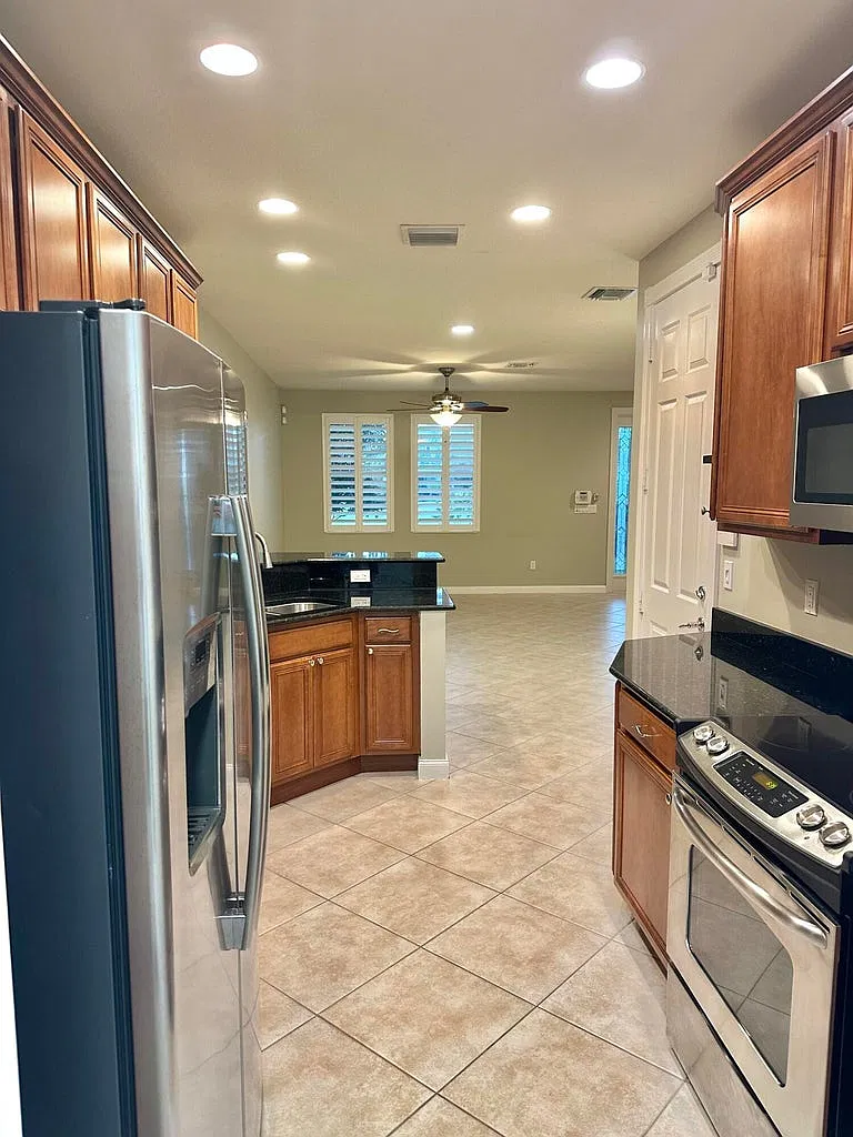 3 bed, 1533 sqft, $3,300 — Photo 3