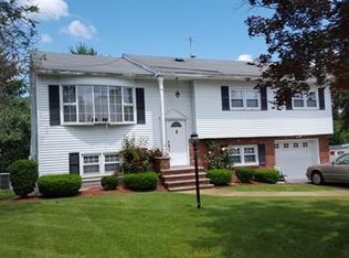 15 Dottie Ln, Methuen, MA 01844