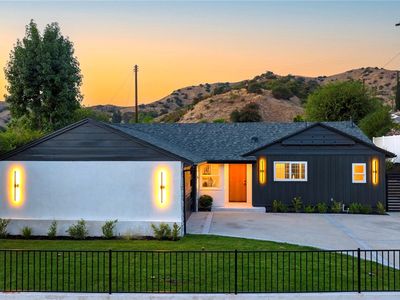 10211 Roscoe Blvd, Sun Valley, CA, 91352