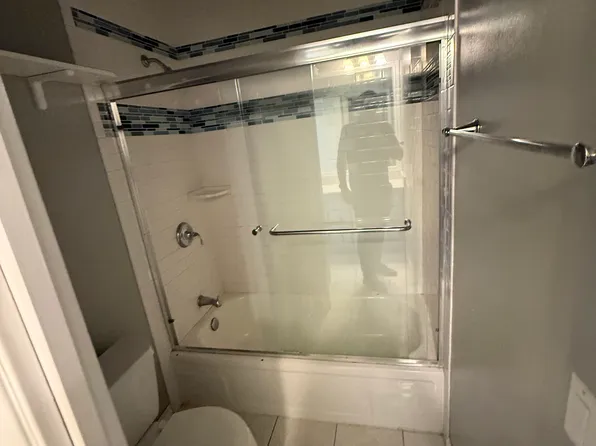 20155 Keswick St Unit 207, Winnetka, CA 91306
