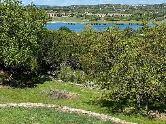 2nd image of 801 Skyline Dr
