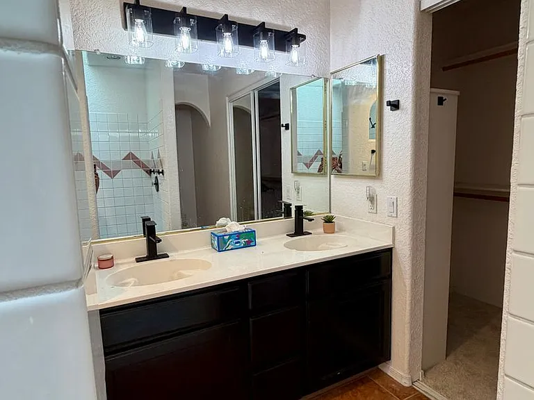 2199 Wallapai Dr — Photo 15
