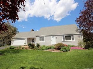 2 Greenview Dr, Portland, CT 06480