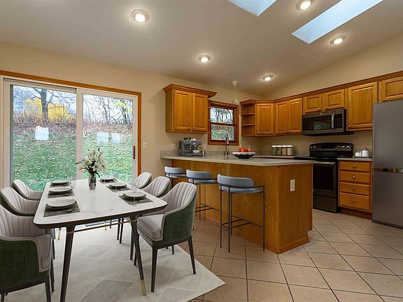 3rd image of 2096 Golden Eagle Dr