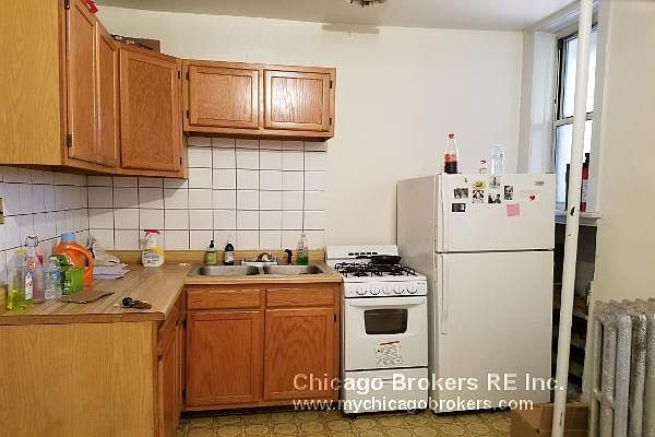 1st image of 504 W Belden Ave APT 1