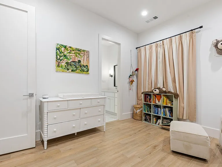 9847 Mixon Dr — Photo 14