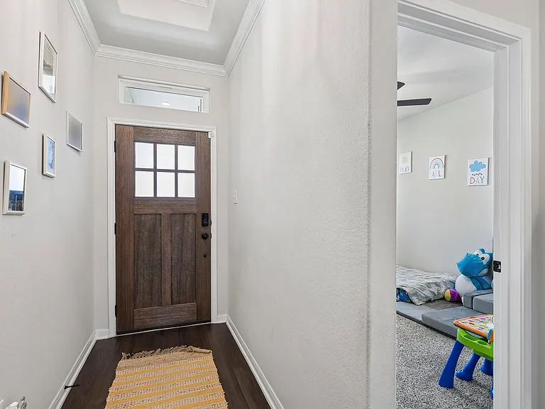 716 Killam Dr — Photo 5