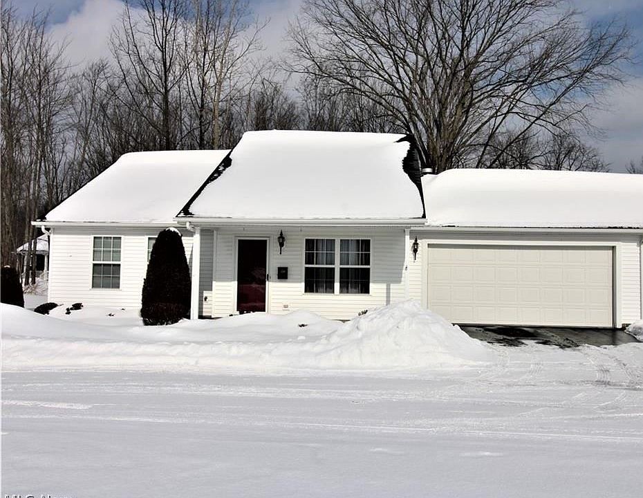 1st image of 220 Nantucket Dr #12