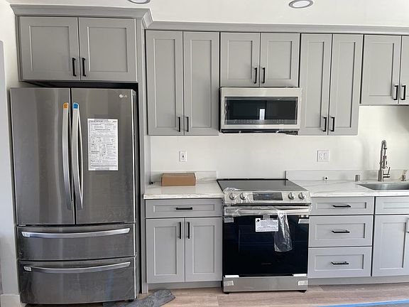 2nd image of 156 Kittoe Dr #156