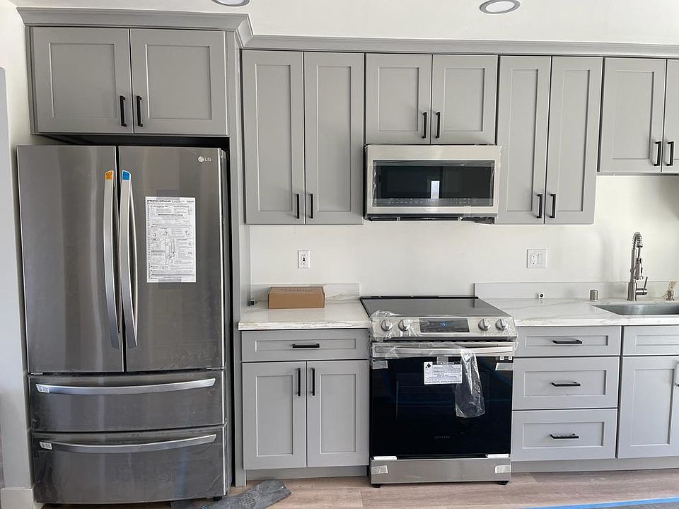 1st image of 154 Kittoe Dr #154