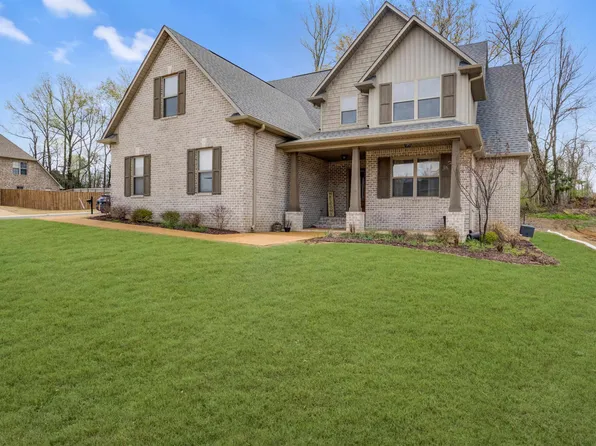 303 Fawn Ridge Ln, Medina, TN 38355