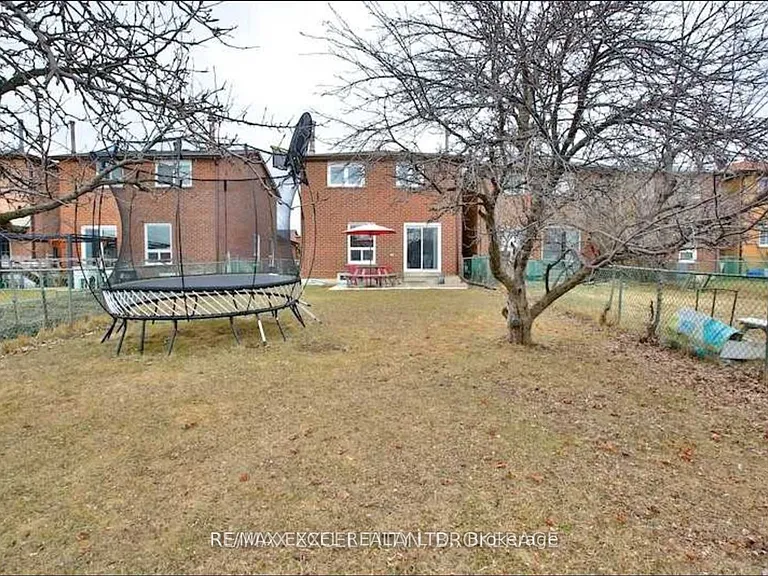 51 Hornchurch Cres — Photo 16