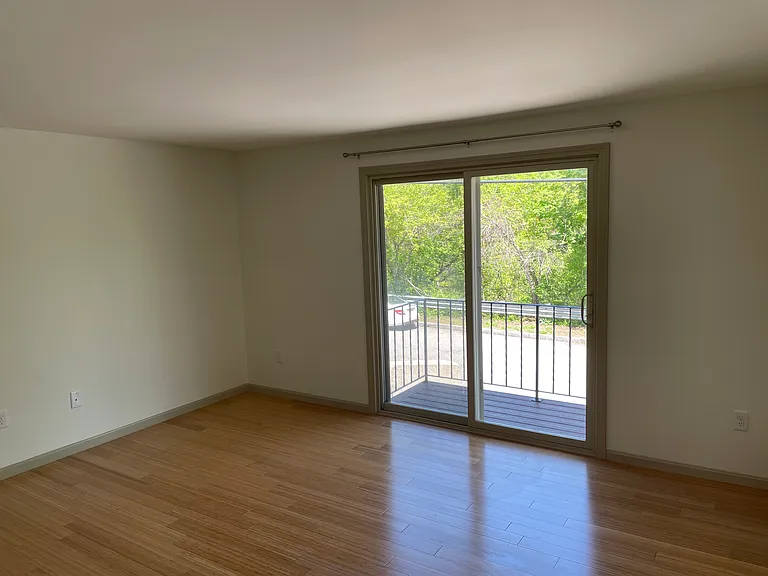 265 Stackpole St #1 — Photo 8