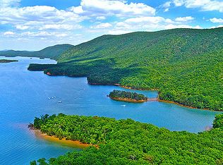 Eastlake Pointe #6, Huddleston, VA 24104