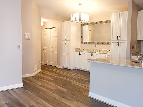 Entry way with plenty of storage.