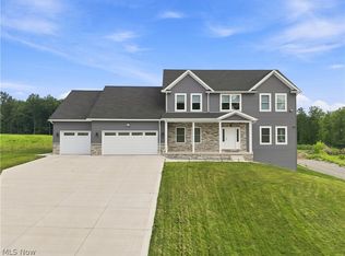 6385 Meander Glen Dr, Youngstown, OH 44515