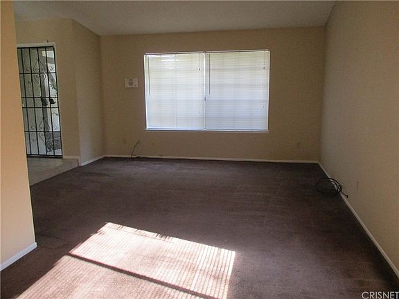 5th image of 320 E Avenue J7