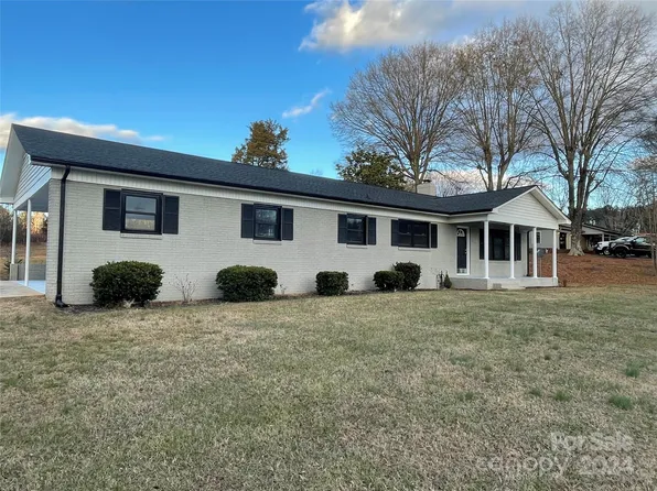 75 Boston Heights Dr, Taylorsville, NC 28681