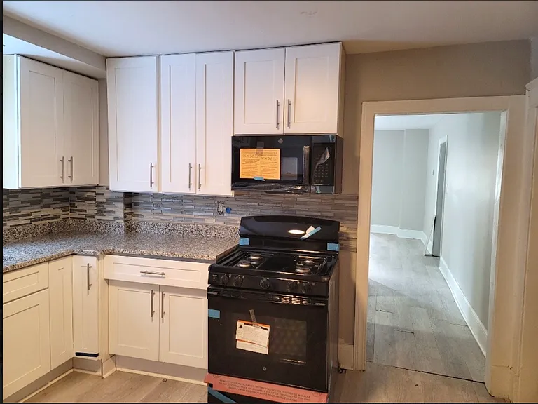 9611 S Avenue L #1 — Photo 4