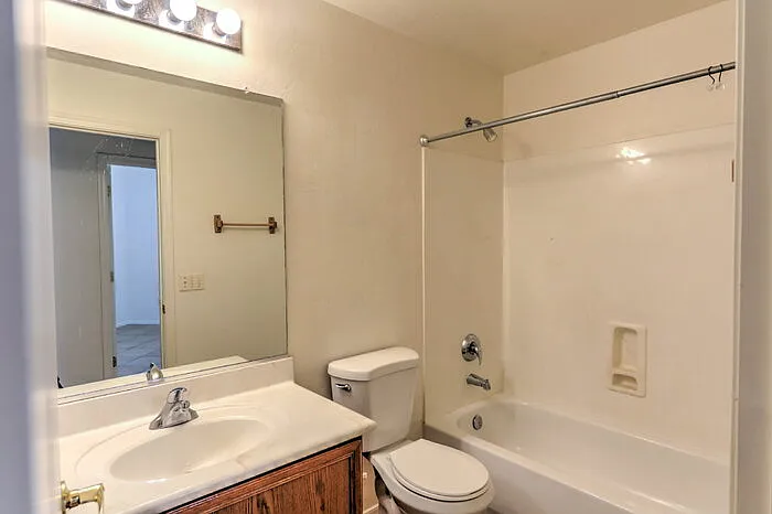 335 E Calle Nacrita — Photo 19