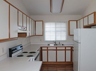 Dupont Drive Apartments, Janesville, WI 53546