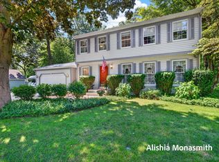 16275 Pine Hollow Ave, Spring Lake, MI 49456