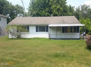 4715 Palma Rd, Louisville, KY 40272