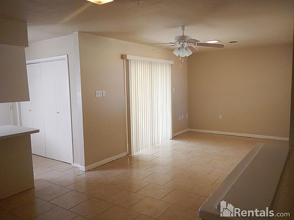 3rd image of 214 Valencia Dr
