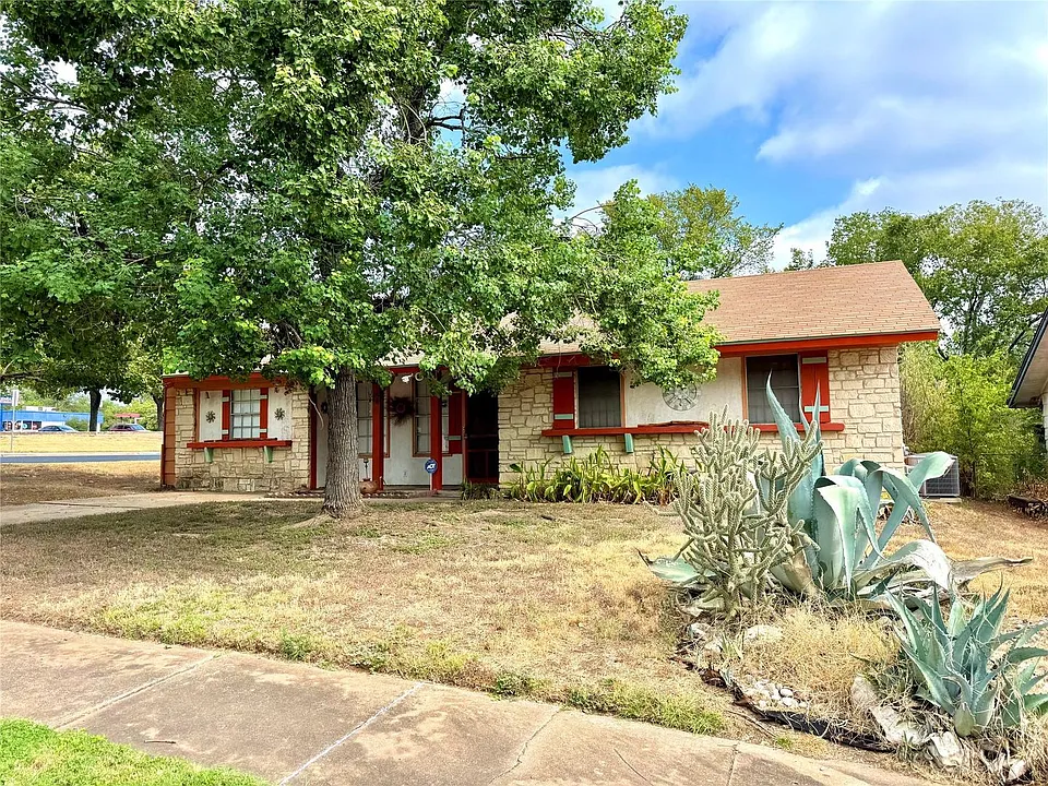1806 Cherry Orchard Dr