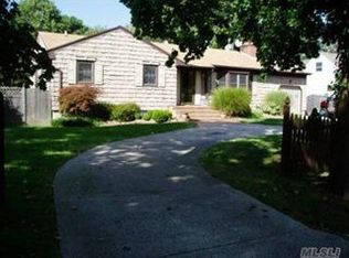 177 Evergreen Ave, Brentwood, NY 11717